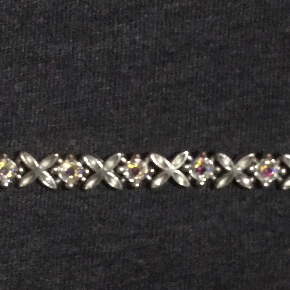 Bracelet silver tone